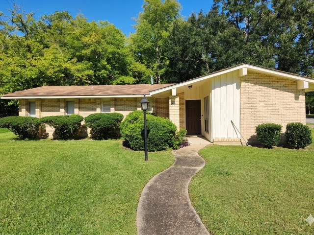 3 BR, 2 BA Apartment 3136 Montwood Dr, Montgomery, AL 36116