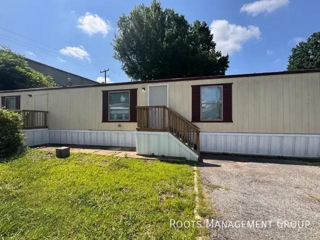 3 BR, 2 BA Apartment 3136 Pamsijo Lane, Memphis, TN 38116