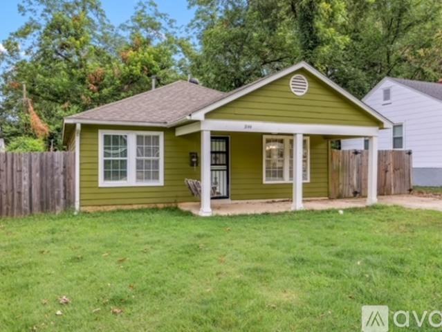 3 BR, 2 BA Apartment 3144 Hopkins Avenue, Memphis, TN 38112