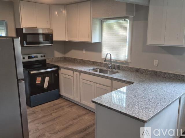 3 BR, 2 BA Apartment 3145 Brock Dr, Toledo, OH 43613