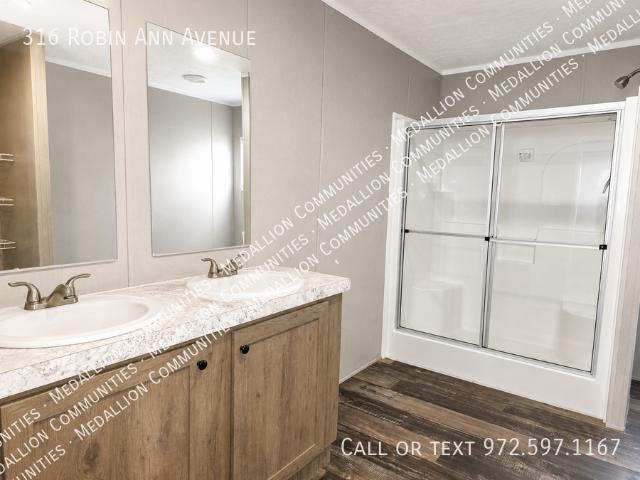 3 BR, 2 BA Apartment 316 Robin Ann Avenue, Clarksville, TN 37042