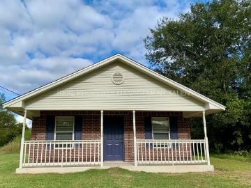 3 BR, 2 BA Apartment 318 N Waco St, Mart, TX 76664