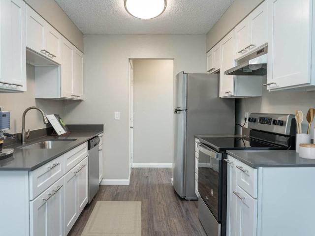 3 BR, 2 BA Apartment 3212 Southwest Beaverton Hillsdale Highway Unit 35, Portland, OR 97239