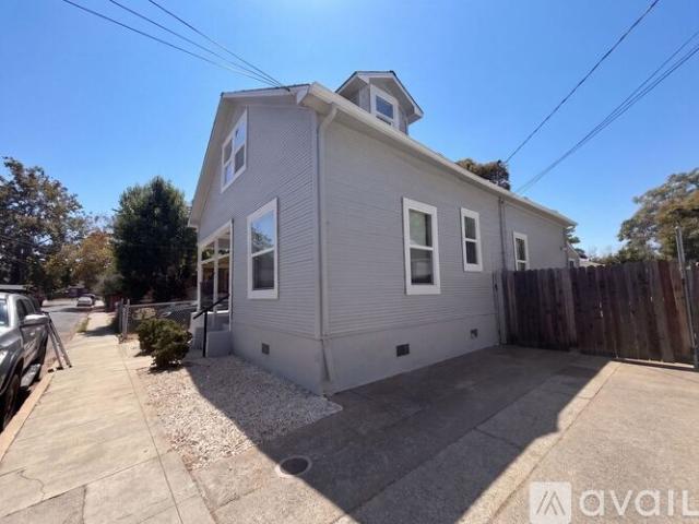 3 BR, 2 BA Apartment 3212 San Jose Way, Sacramento, CA 95817