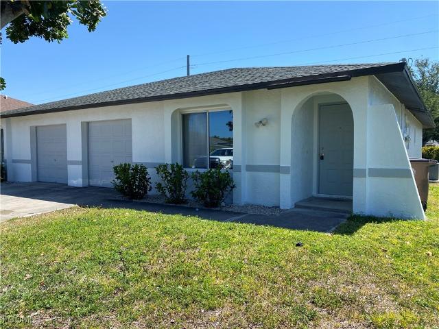 3 BR, 2 BA Apartment 3223 Southwest Santa Barbara Place, Cape Coral, FL 33914