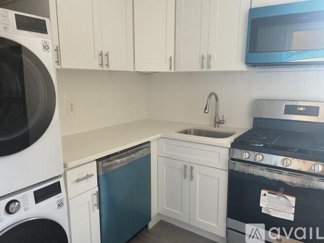 3 BR, 2 BA Apartment 3240 Henry Hudson Pkwy, Unit 6M, The Bronx, NY 10463