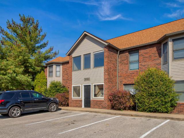 3 BR, 2 BA Apartment 3296 Walnut Springs Drive Unit 3262, Bloomington, IN 47401