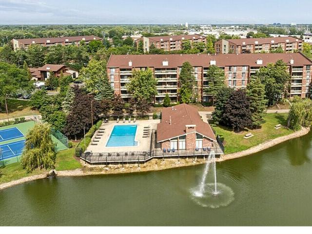 3 BR, 2 BA Apartment 333 Wood Creek Road Unit 07 415, Wheeling, IL 60090