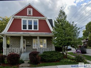 3 BR, 2 BA Apartment 3317 Pearl St, McHenry, IL 60050