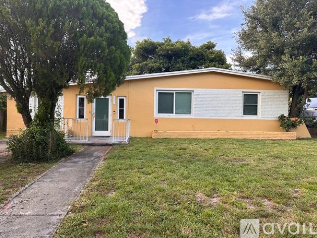 3 BR, 2 BA Apartment 4411 Southwest 40th Street, West Park, FL 33023