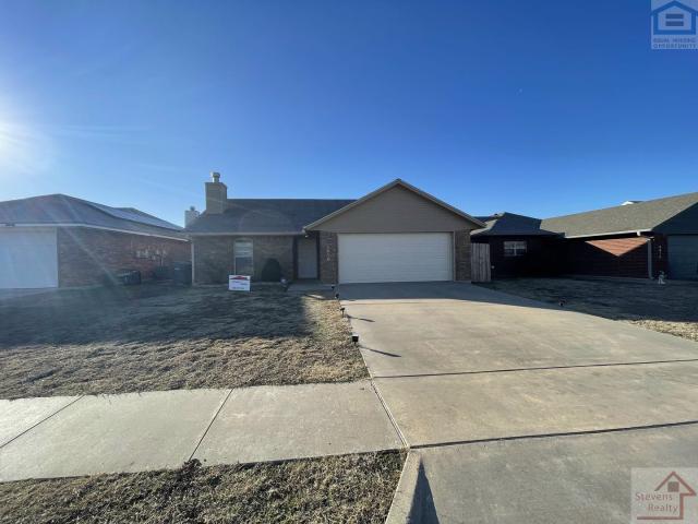 3 BR, 2 BA Apartment 4416 SW Hickory Ln, Lawton, OK 73505
