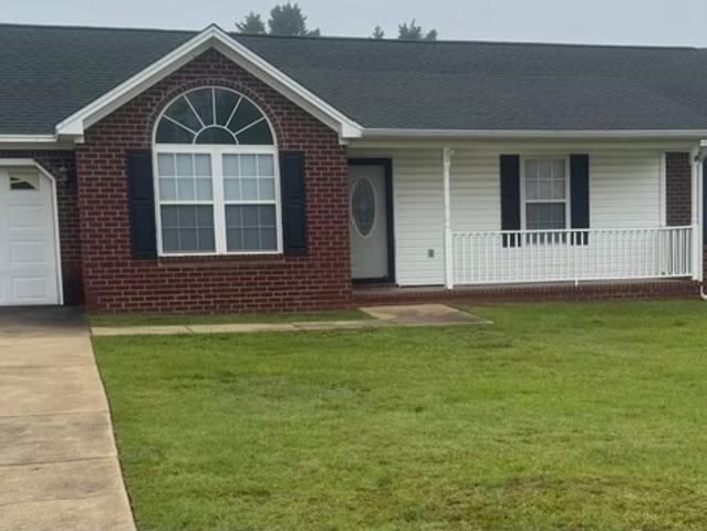 3 BR, 2 BA Apartment 4435 Maxie Street, Dalzell, SC 29040