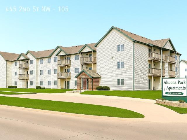 3 BR, 2 BA Apartment 445 2nd St NW, Altoona, IA 50009