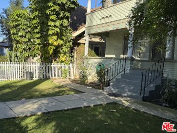 3 BR, 2 BA Apartment 446 South St Louis Street, Los Angeles, CA 90033