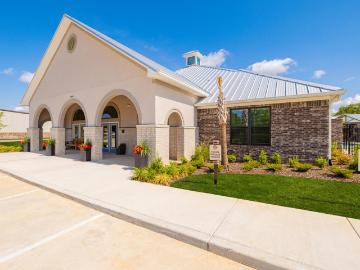 3 BR, 2 BA Apartment 4490 Popps Ferry Road Unit 0738, Diberville, MS 39540