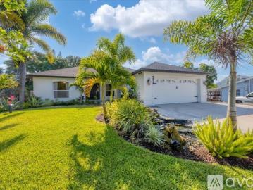3 BR, 2 BA Apartment 4519 Olive Ave, Sarasota, FL 34231