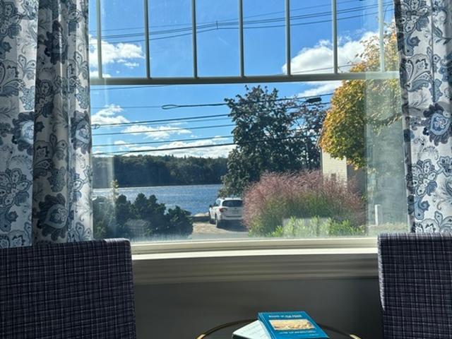 3 BR, 2 BA Apartment 452 Main Street, Unit B, Amesbury, MA 01913