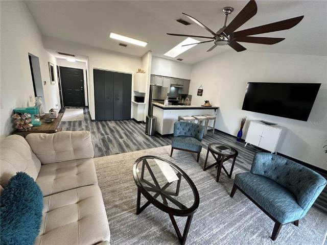 3 BR, 2 BA Apartment 4536 86th Street West, Bradenton, FL 34210