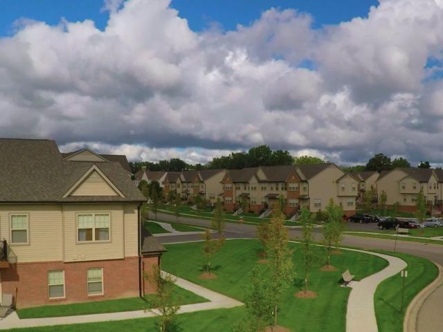 3 BR, 2 BA Apartment 45797 Utica Park Boulevard Unit 45793, Utica, MI 48315