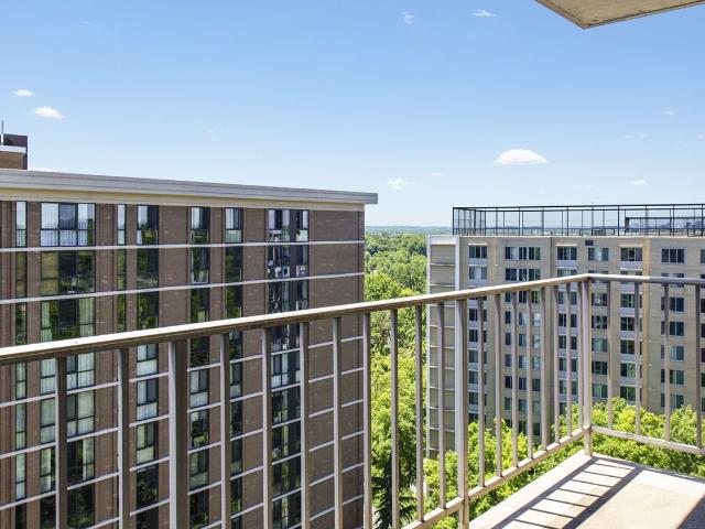 3 BR, 2 BA Apartment 4615 North Park Avenue Unit 3 beds, 2 baths, $5066, Chevy Chase, MD 20815