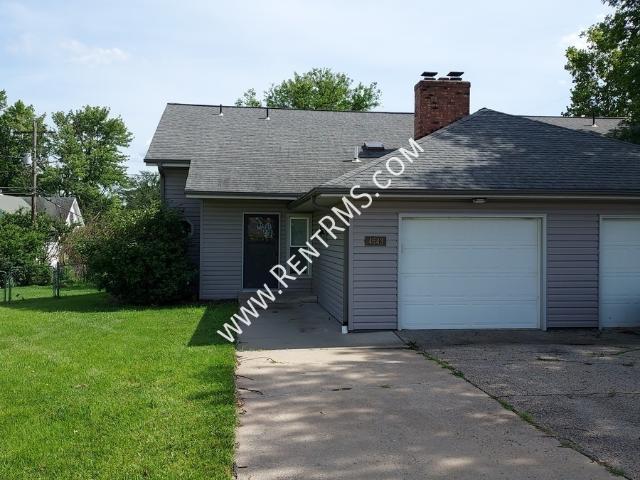3 BR, 2 BA Apartment 4643 SW 8th Ave, Topeka, KS 66606