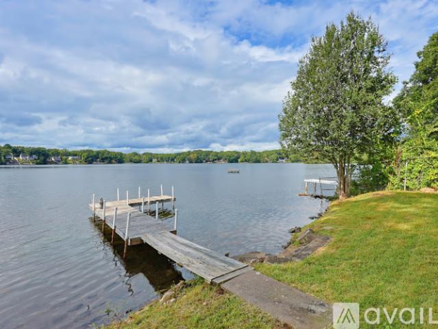 3 BR, 2 BA Apartment 47 Lakeshore Drive, Bellingham, MA 02019