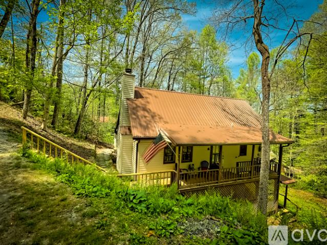 3 BR, 2 BA Apartment 492 Sims Way, Rabun Gap, GA 30568
