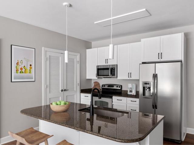 3 BR, 2 BA Apartment 4943 Park Road Unit 209, Charlotte, NC 28209