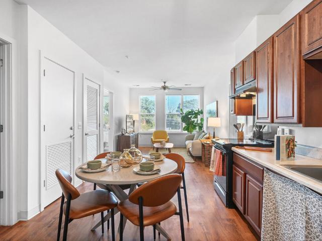 3 BR, 2 BA Apartment 4001 South Capitol Street Southwest Unit 3 beds, 2 baths, $2388, Washington, DC 20032