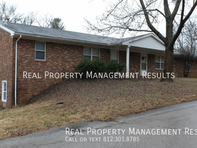 2 BR, 1 BA Apartment 4002 Petes Court, Evansville, IN 47720