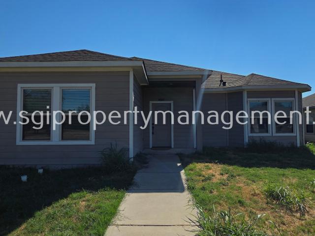 3 BR, 2 BA Apartment 4007 Wellington St, Greenville, TX 75401