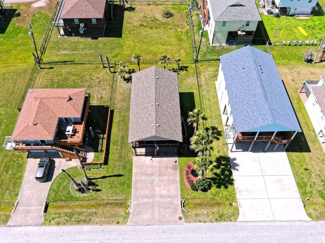 3 BR, 2 BA Apartment 4010 Panola Drive, Galveston, TX 77554
