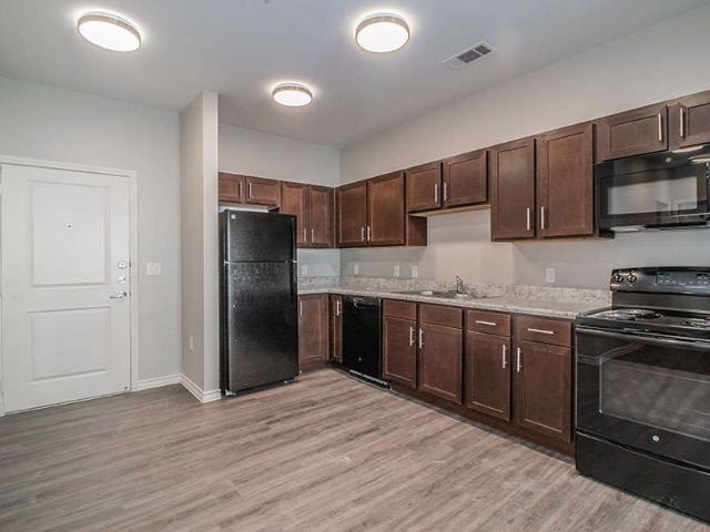 3 BR, 2 BA Apartment 4011 S Belt Line Rd Unit A203, Mesquite, TX 75181