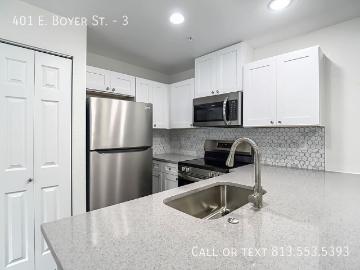 3 BR, 2 BA Apartment 401 E. Boyer St Tarpon Springs, FL 34689