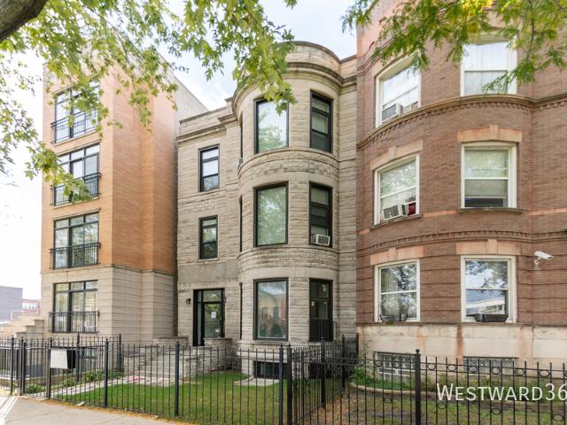 3 BR, 2 BA Apartment 4030 S Indiana 1, Chicago, IL 60653