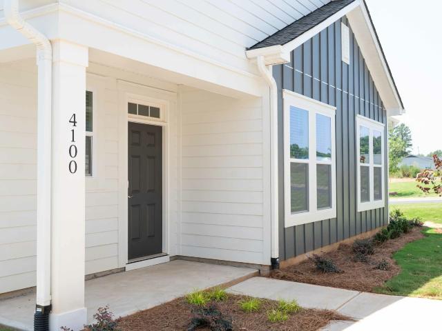 3 BR, 2 BA Apartment 4050 Freesia Street Unit 4507 Freesia St, Sherrills Ford, NC 28673