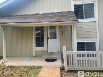 3 BR, 2 BA Apartment 405 Down Hill Dr, Ballwin, MO 63021