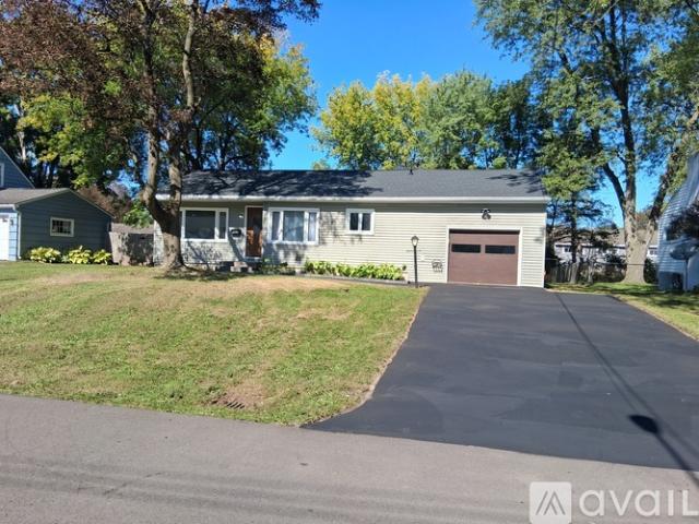 3 BR, 2 BA Apartment 405 Fletcher Dr, Syracuse, NY 13212