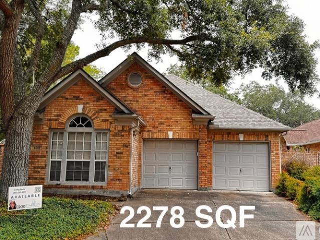 3 BR, 2 BA Apartment 4067 Heathersage Dr, Houston, TX 77084
