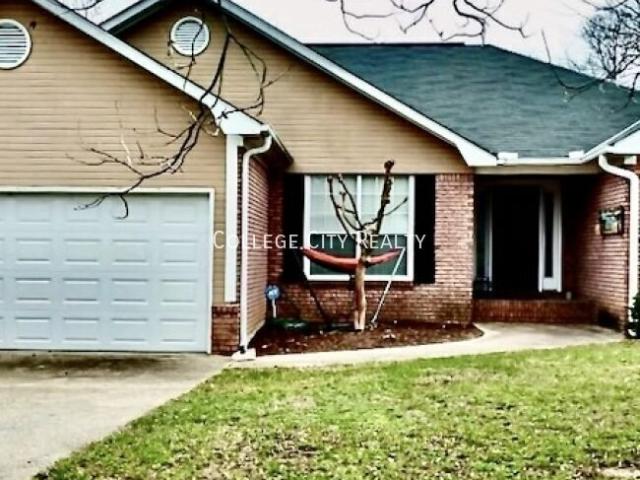 3 BR, 2 BA Apartment 409 21st E Tuscaloosa, AL 35401