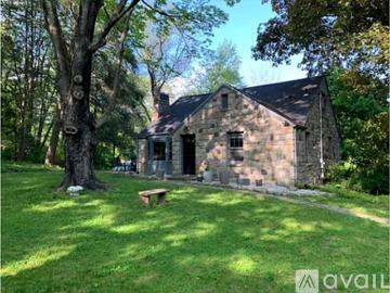 3 BR, 2 BA Apartment 40 Newtown Turnpike, Westport, CT 06880