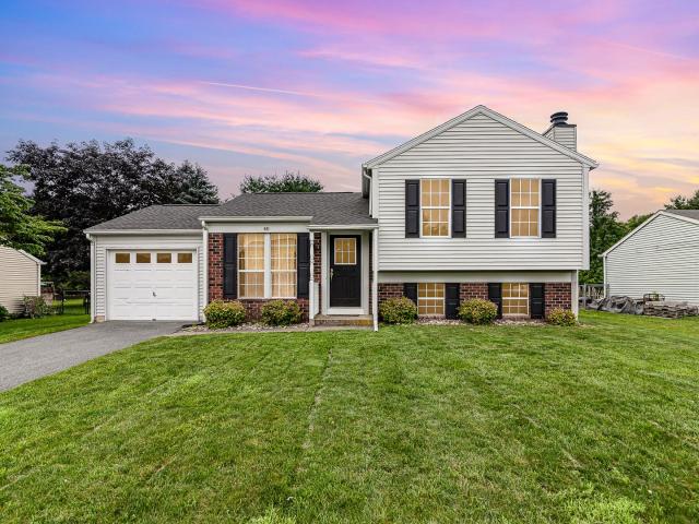 3 BR, 2 BA Apartment 40 Lilac Drive, Mechanicsburg, PA 17050