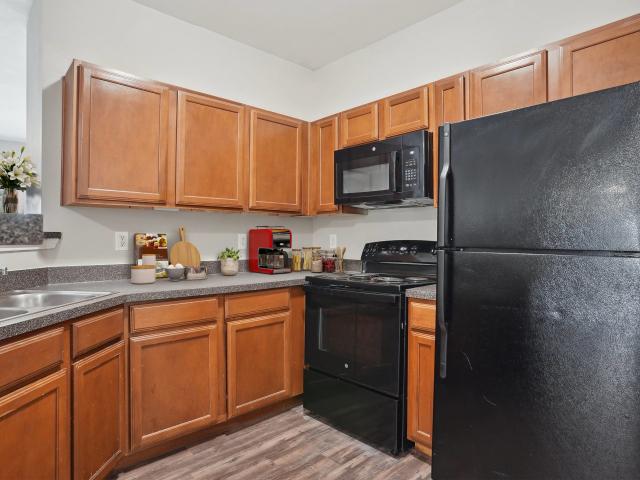 3 BR, 2 BA Apartment 4100 Vista Lane Unit 2022, Kaufman, TX 75142