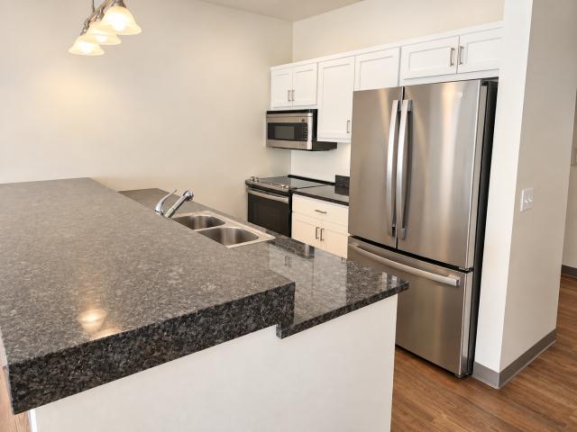 3 BR, 2 BA Apartment 410 E. Main St Sun Prairie, WI 53590