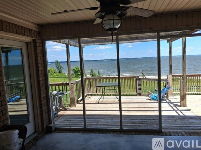3 BR, 2 BA Apartment 414 Cherry Branch Dr, Havelock, NC 28532