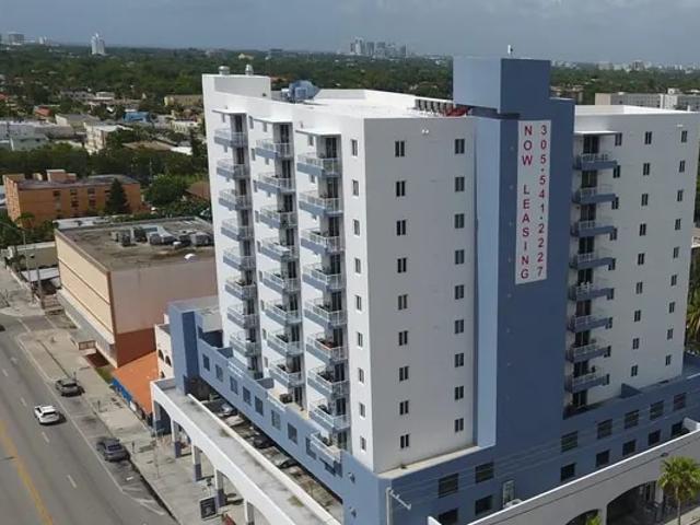 3 BR, 2 BA Apartment 420 SW 12th Ave Unit N/A 706, Miami, FL 33130