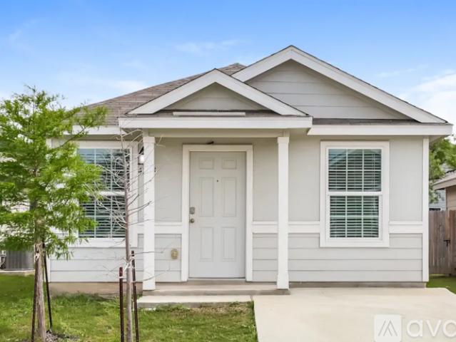3 BR, 2 BA Apartment 4222 Southton Lk, San Antonio, TX 78223
