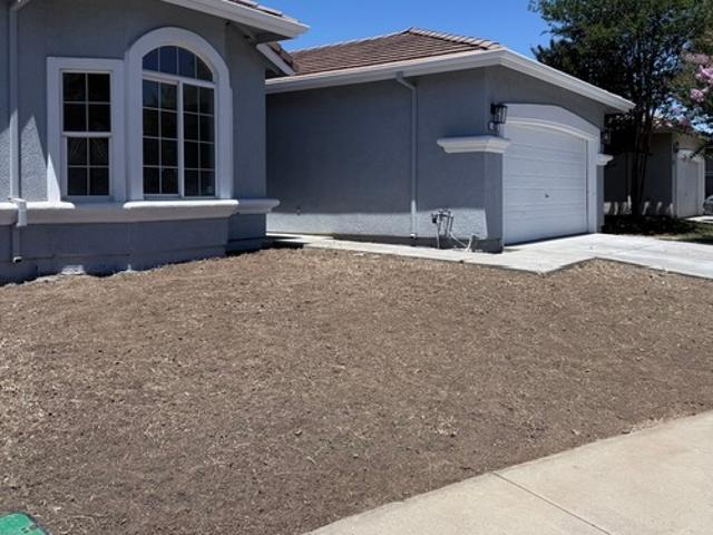 3 BR, 2 BA Apartment 433 Halley Ave, Merced, CA 95341