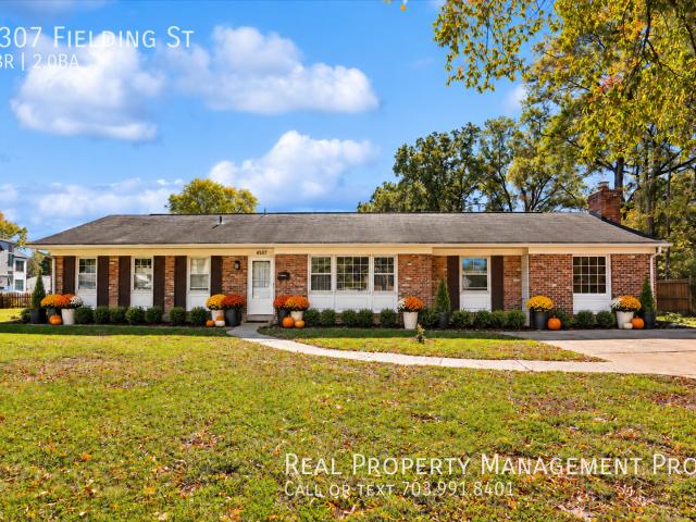 3 BR, 2 BA Apartment 4307 Fielding St, Alexandria, VA 22309