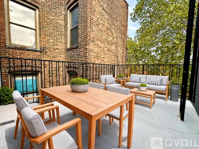 3 BR, 2 BA Apartment 431 Columbia St, Unit 2, Kings County, NY 11231